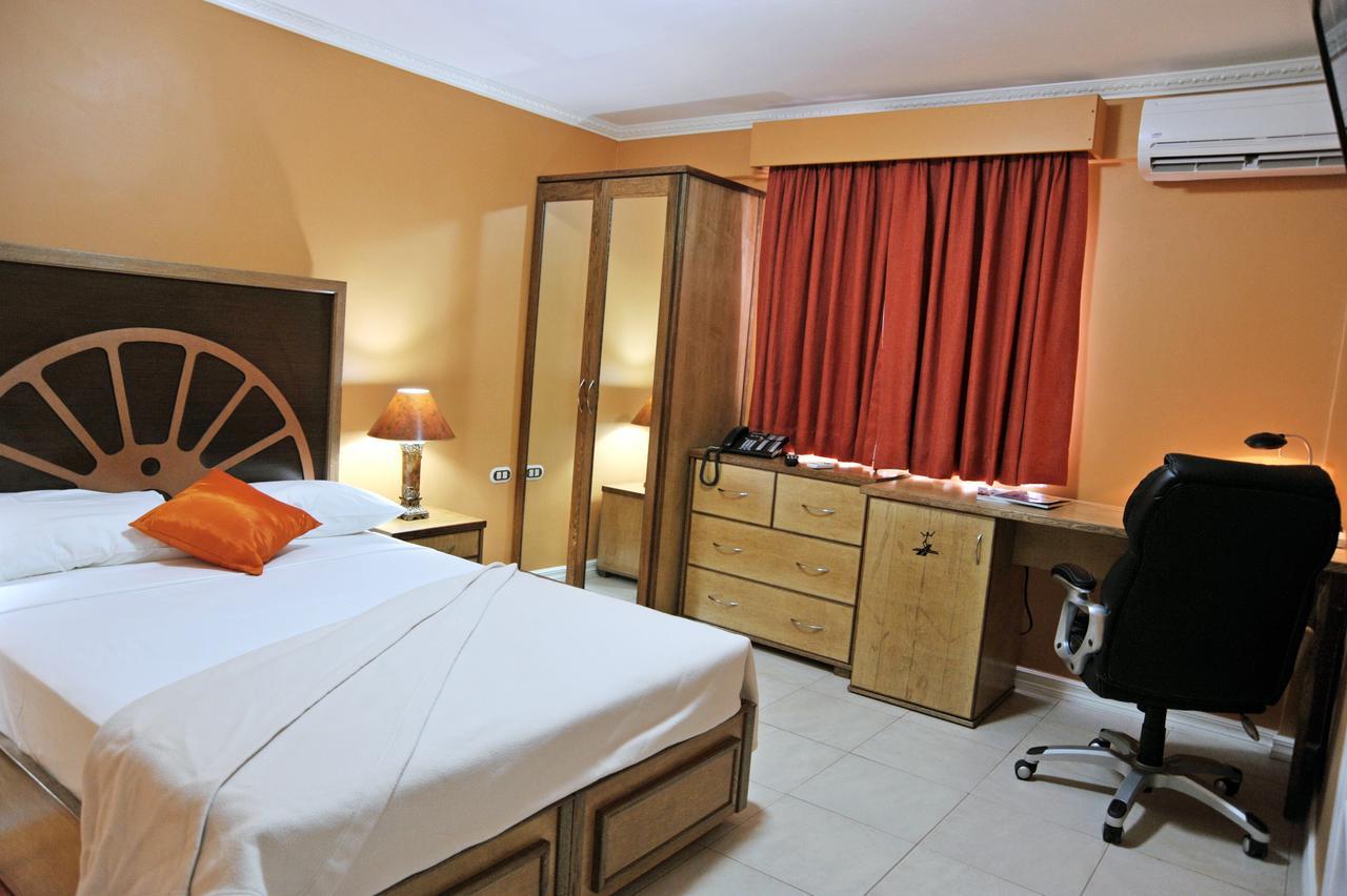 Culture Crossroads Inn Port of Spain Exteriör bild