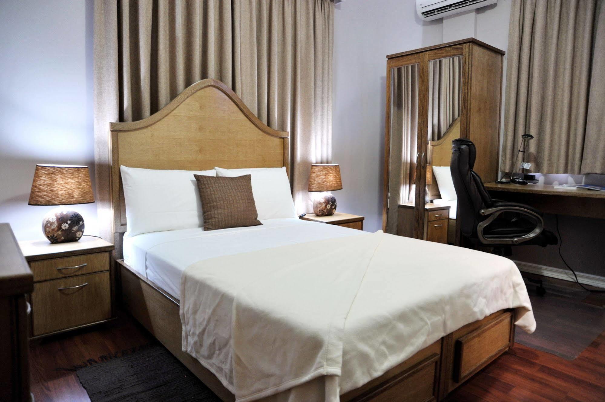 Culture Crossroads Inn Port of Spain Exteriör bild