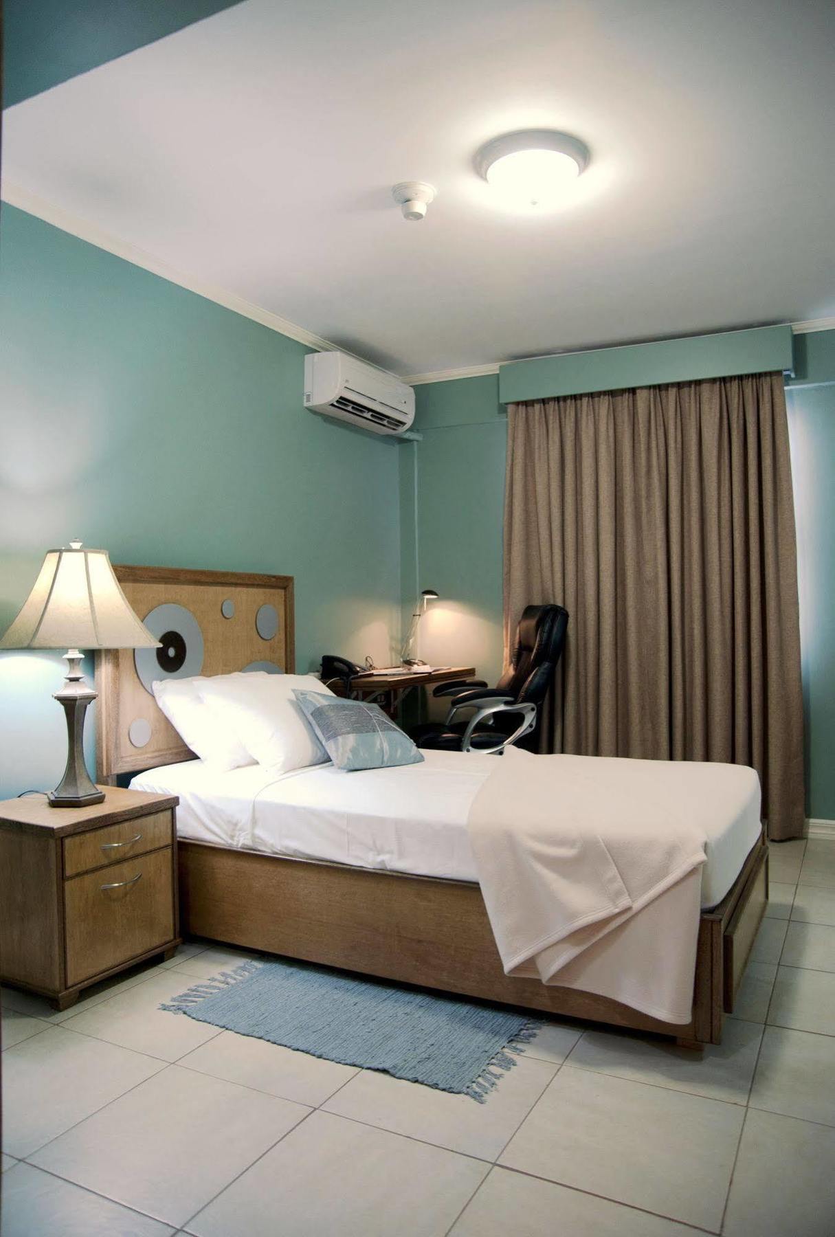 Culture Crossroads Inn Port of Spain Exteriör bild